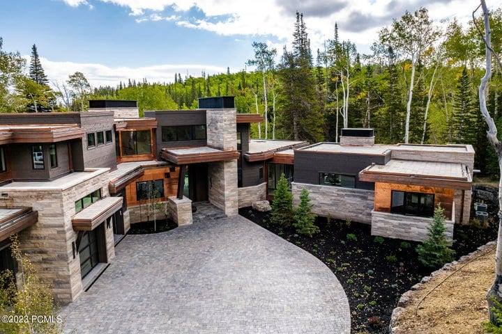 Second exterior of 47 Red Cloud Trail
