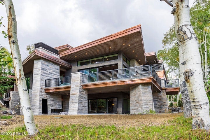 Deck exterior of 47 Red Cloud Trail
